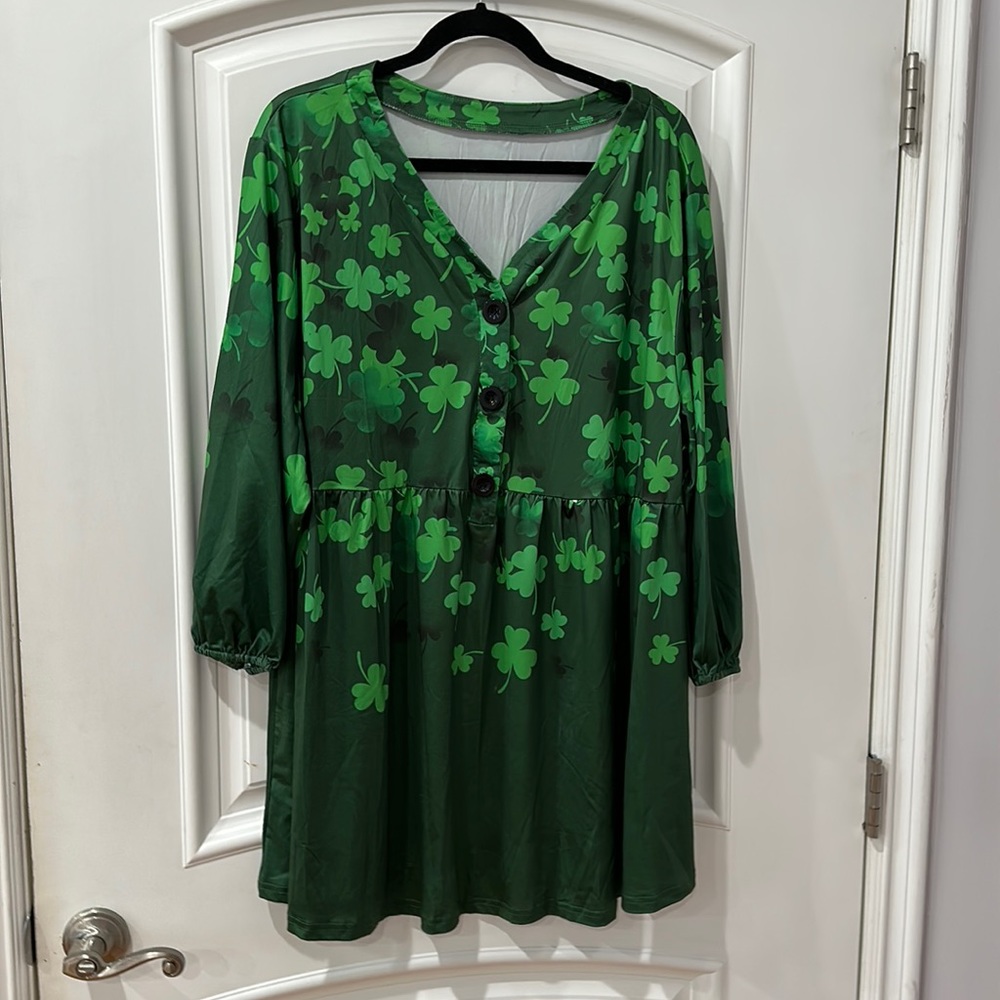 Shein Clover leafs printed beautiful plus size dress size 2XL
